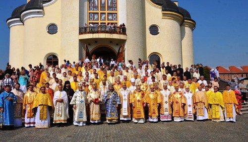 Архієреї УГКЦ з різних країн відвідали до Коломию.(ФОТО) Архієреї УГКЦ з різних країн відвідали до Коломию.(ФОТО)